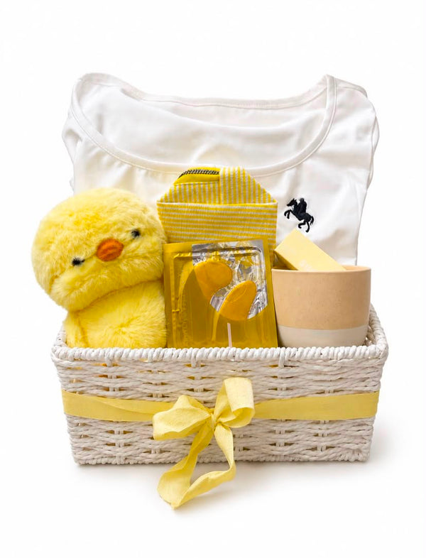 Basket + Pajamas + Bag + Mug + Lip Gloss + Plush Toy + Lip Gloss